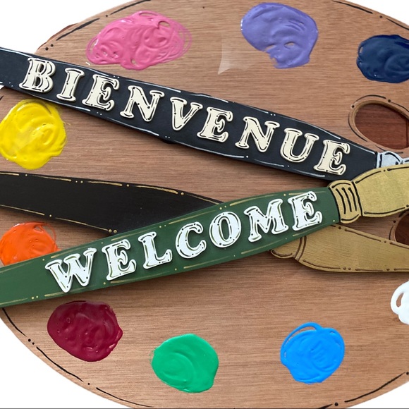 Handmade Unique “Welcome/Bienvenue” Sign 25”x14” - Picture 6 of 9